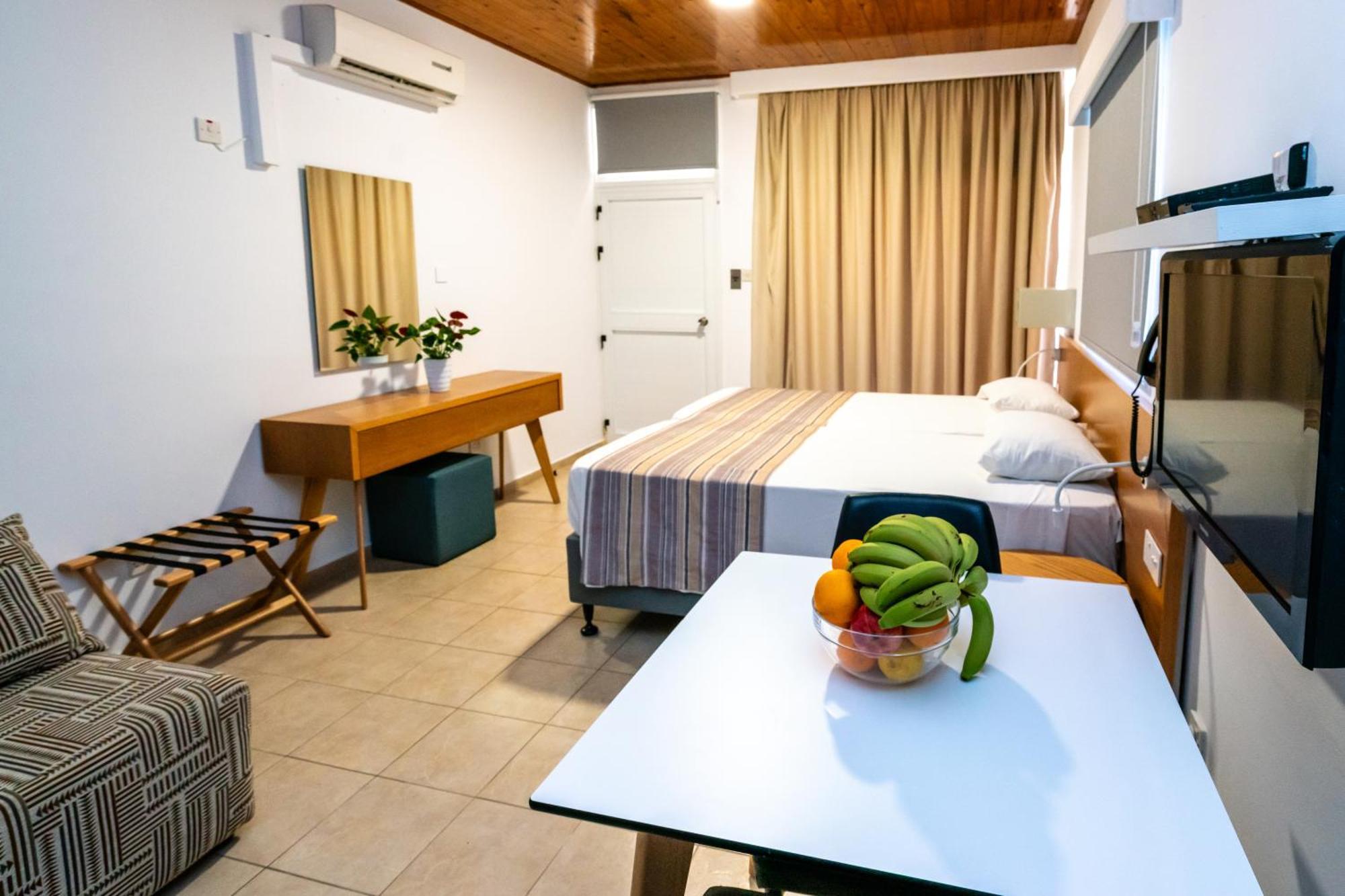 Apartmán Helios 2 Paphos Exteriér fotografie