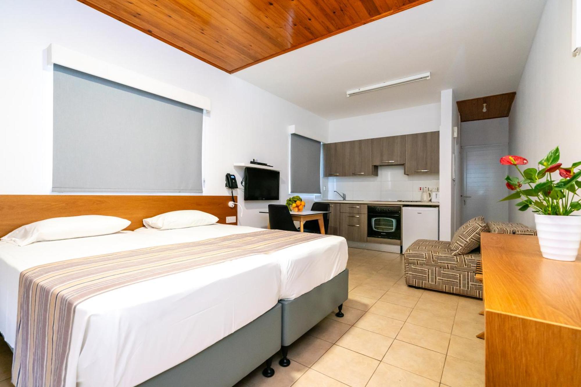 Apartmán Helios 2 Paphos Exteriér fotografie